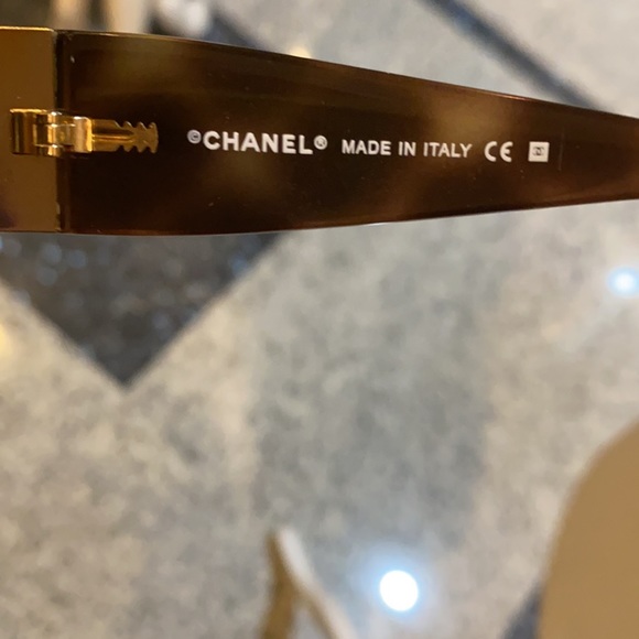 PRICE🔥DROP🔥CHANEL SUNGLASSES 100%AUTHENTIC - Picture 6 of 16